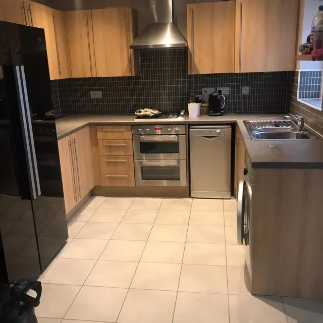 Recent kitchen installation in Wakefield with new oak flooring laid on an angle for standout effect!!! #leedsbuilder#builderleeds #buildingandjoinery #wakefieldbuilder #builderwakefield #westyorkshirebuilder #drainage #buildersofig #custombuilder #newhome #homebuilder #builderofinstagram #builderlife #leeds #leedsjoiner #joinerleeds #wakefieldjoiner #joinerwakefield #newkitchen #kitchenfitter #kitchenfitterleeds #kitchenfitterwakefield
