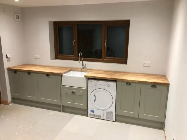Recent utility room fitted in Thornes, Wakefield . #leedsbuilder #builderleeds #buildingandjoinery #wakefieldbuilder #builderwakefield #westyorkshirebuilder #drainage #buildersofig #custombuilder #newhome #homebuilder #builderofinstagram #builderlife #leeds #leedsjoiner #joinerleeds #wakefieldjoiner #joinerwakefield #newkitchen #kitchenfitter #kitchenfitterleeds #kitchenfitterwakefield
